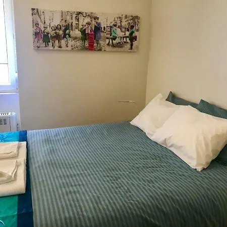 Sweet With Terrace In Lägenhet *