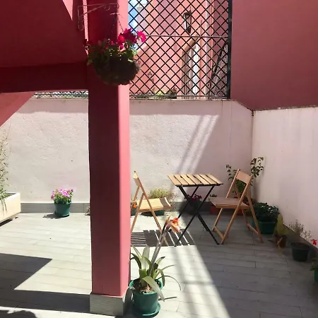 Sweet With Terrace In Lägenhet Lisboa